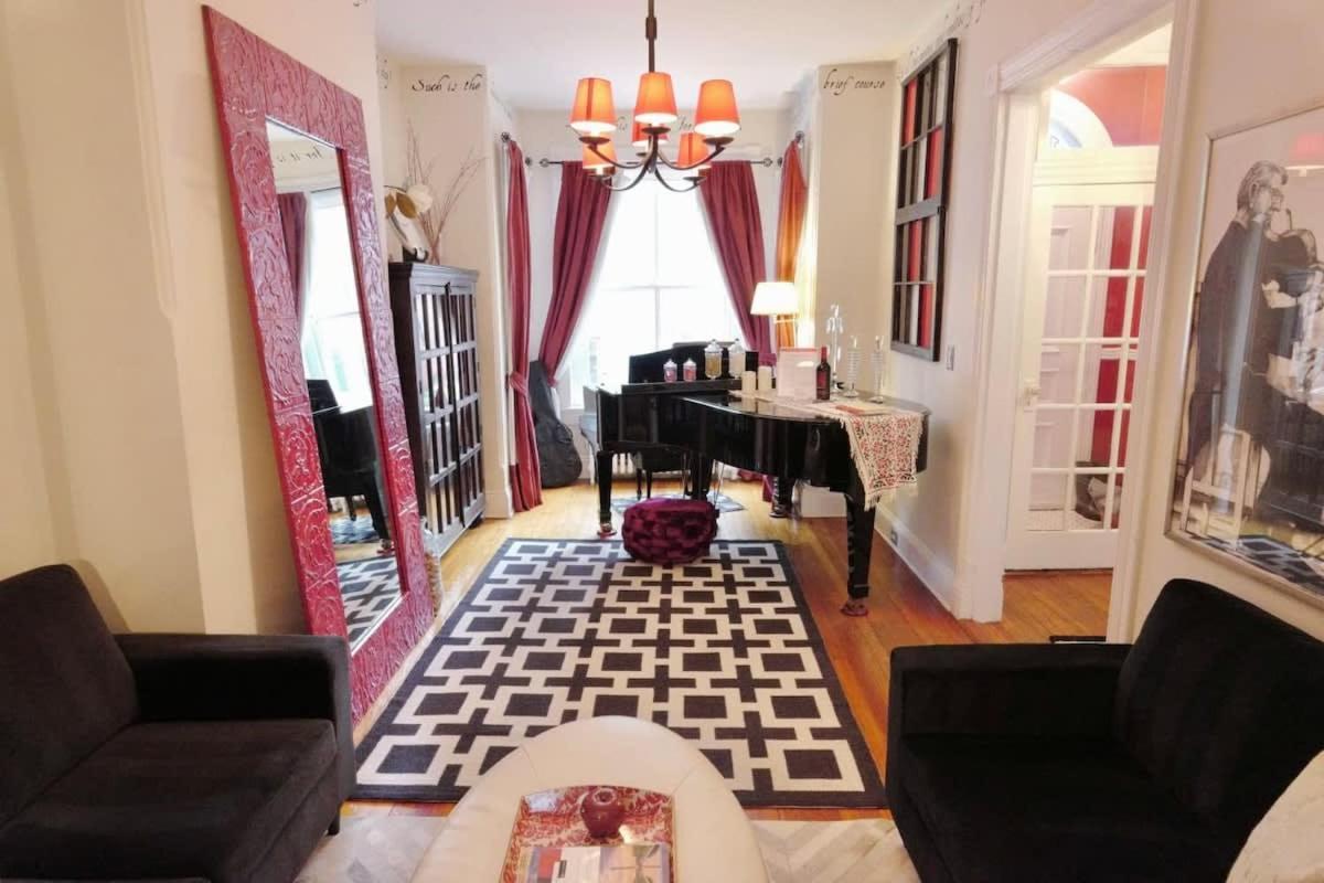 Holiday home The Grand Piano At Logan Circle *